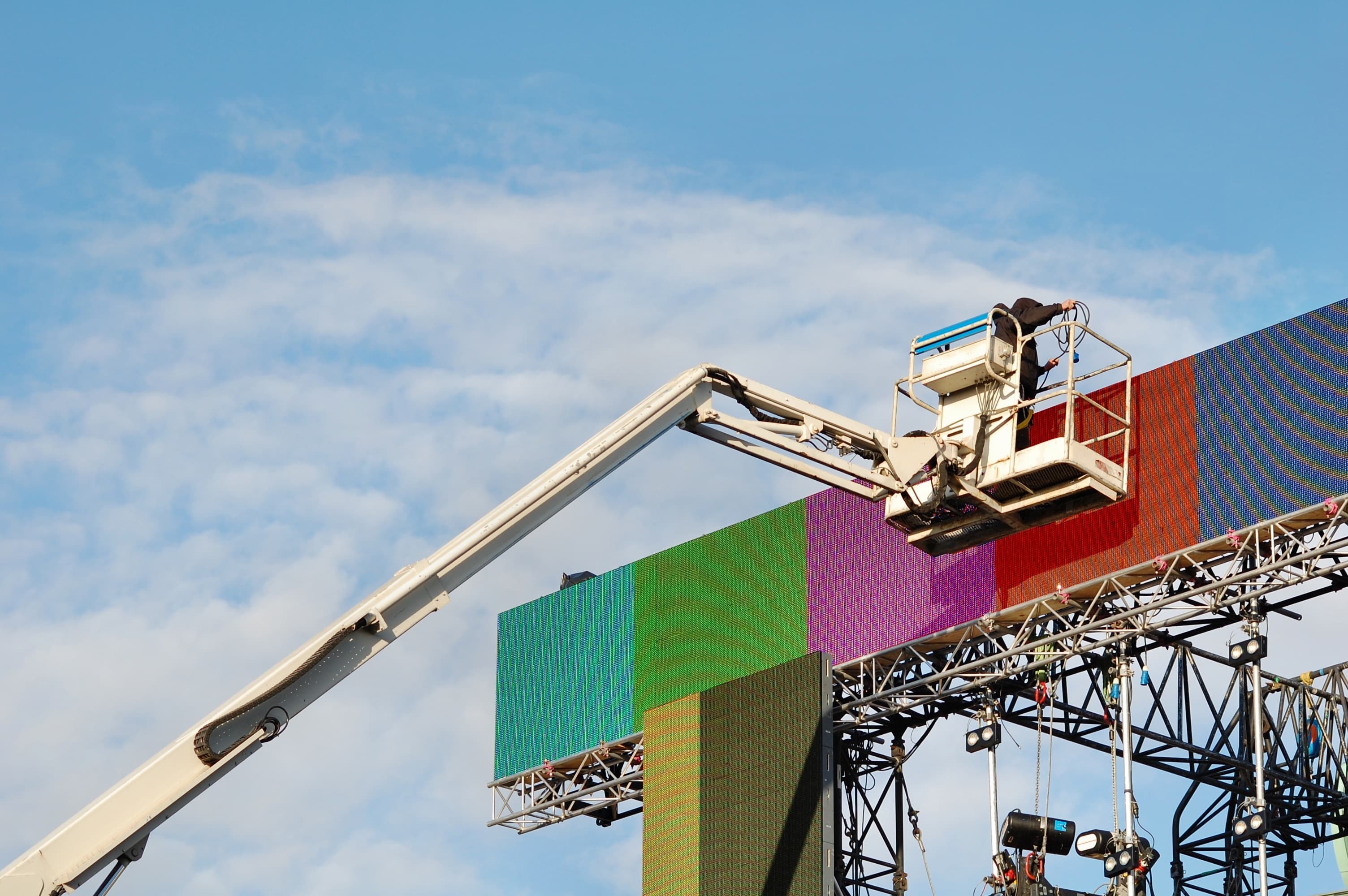 Arbeitsbühne mieten Traun Niederösterreich – Schnell und unkompliziert